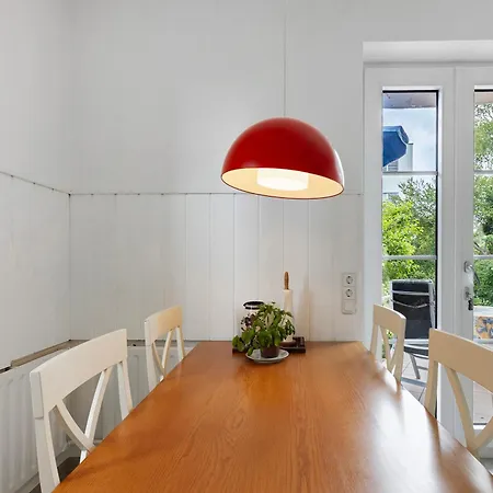 Rotes Haus Ueber Den Weinbergen Apartament