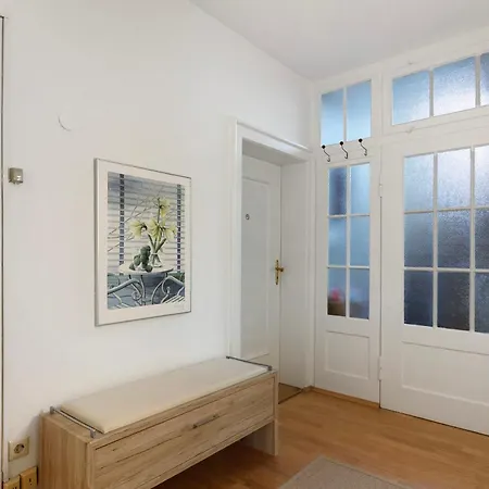 Rotes Haus Ueber Den Weinbergen Apartament *