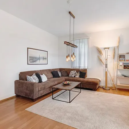 Rotes Haus Ueber Den Weinbergen Apartament