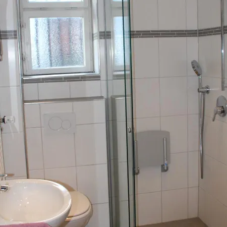 Apartment Rotes Haus Ueber Den Weinbergen