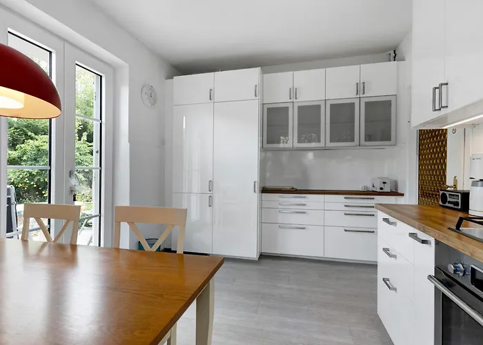 Rotes Haus Ueber Den Weinbergen Apartment