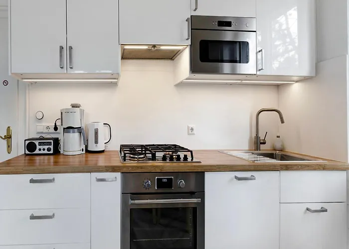 Rotes Haus Ueber Den Weinbergen Konstanz