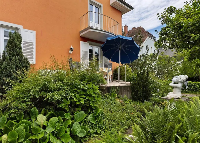 Apartment Rotes Haus Ueber Den Weinbergen